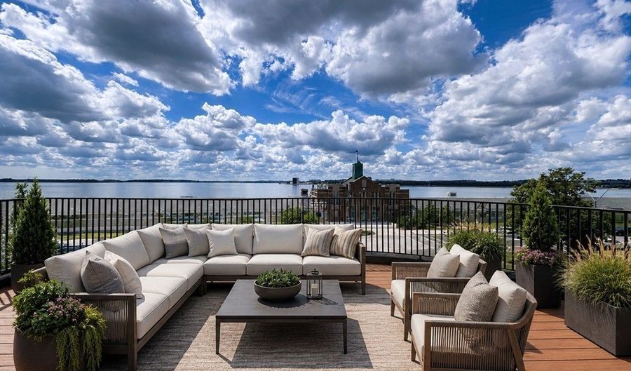1674 Columbia 1, Boston, MA 02127 - 5 Beds, 4 Bath