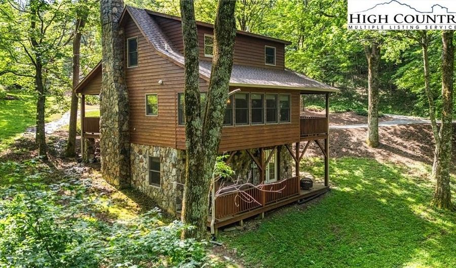 144 Spice Apple Way, Banner Elk, NC 28604 - 3 Beds, 3 Bath