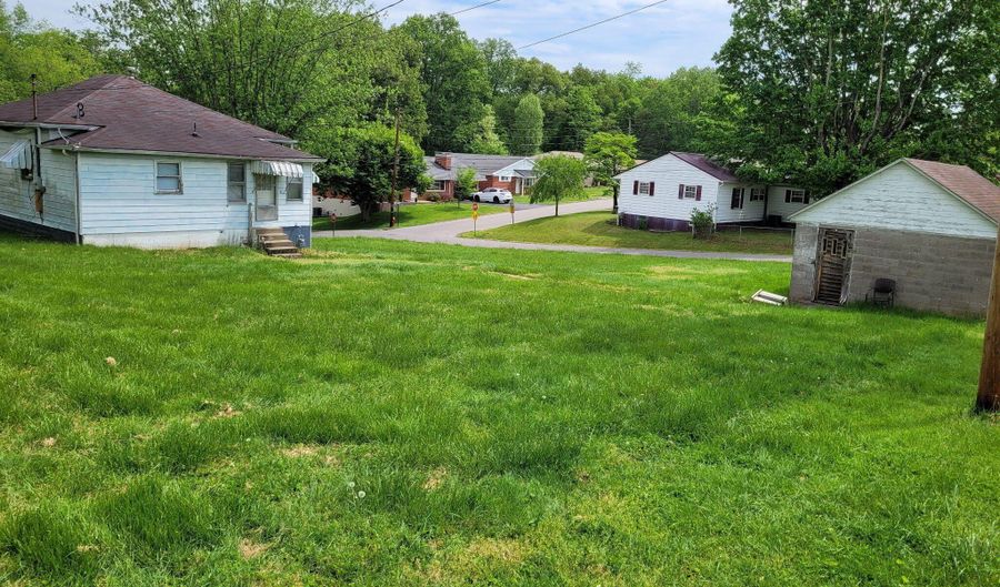 3232 Pinehaven Dr, Ashland, KY 41101 - 2 Beds, 1 Bath