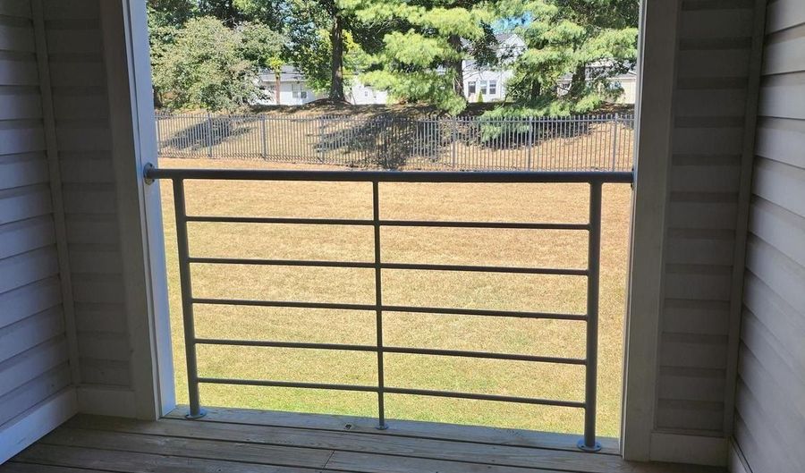 10 GREYSTONE Ct F, Annapolis, MD 21403 - 2 Beds, 2 Bath