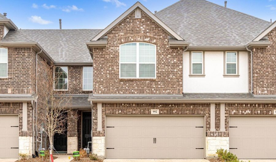 992 Emil Pl, Allen, TX 75013 - 2 Beds, 3 Bath