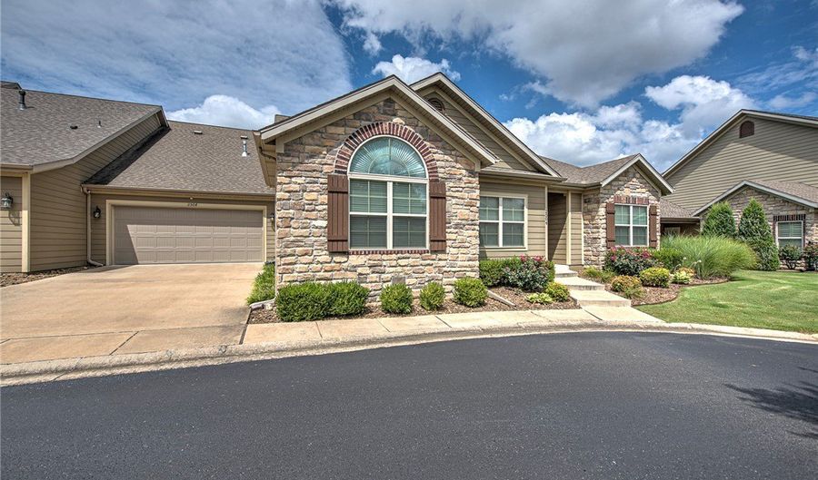 2504 SW Moorland St, Bentonville, AR 72713 - 3 Beds, 2 Bath