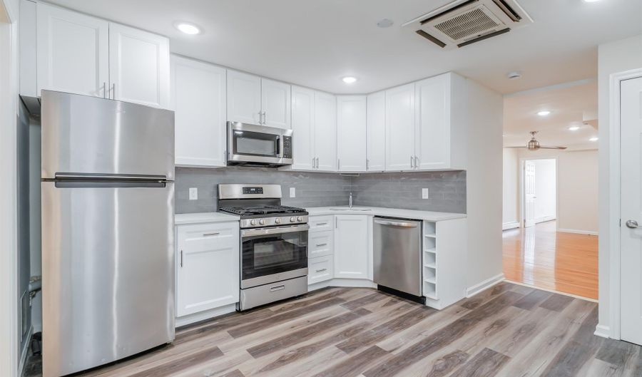 419 BROADWAY 3, Bayonne, NJ 07002 - 1 Beds, 1 Bath