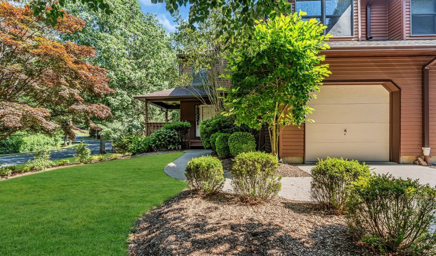 76 Pape Dr, Atlantic Highlands, NJ 07716 - 3 Beds, 3 Bath