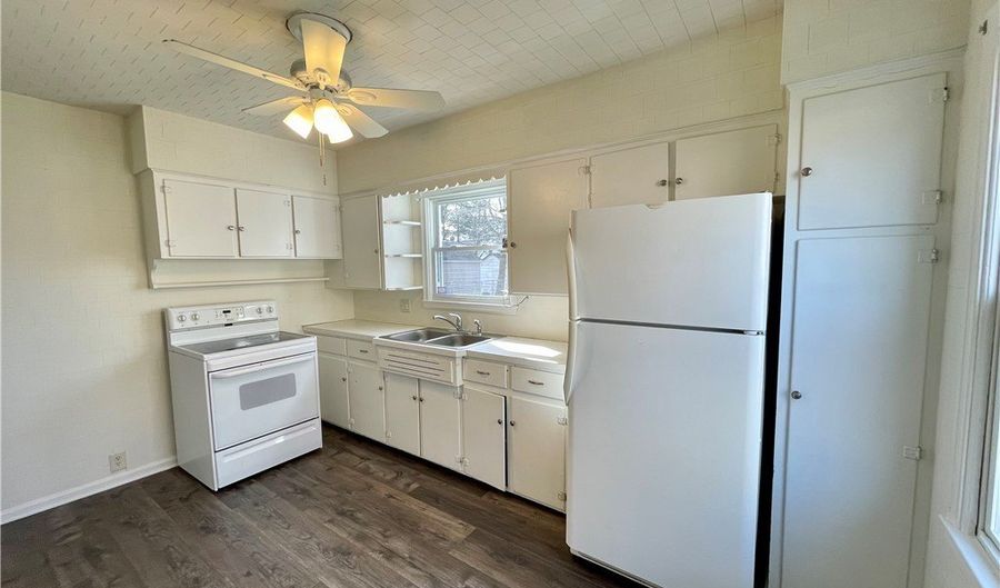 862 Chinook Ave, Akron, OH 44305 - 3 Beds, 1 Bath