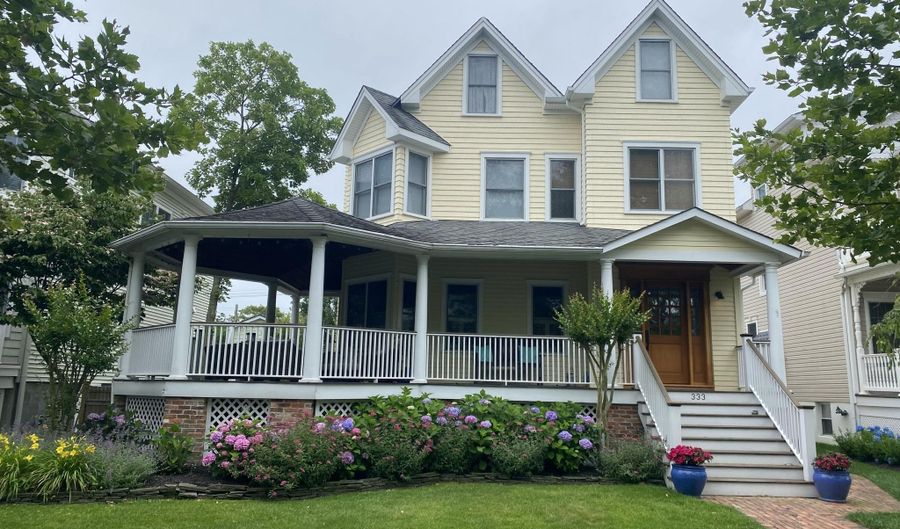 333 Woodland Ave, Avon By The Sea, NJ 07717 - 5 Beds, 3 Bath