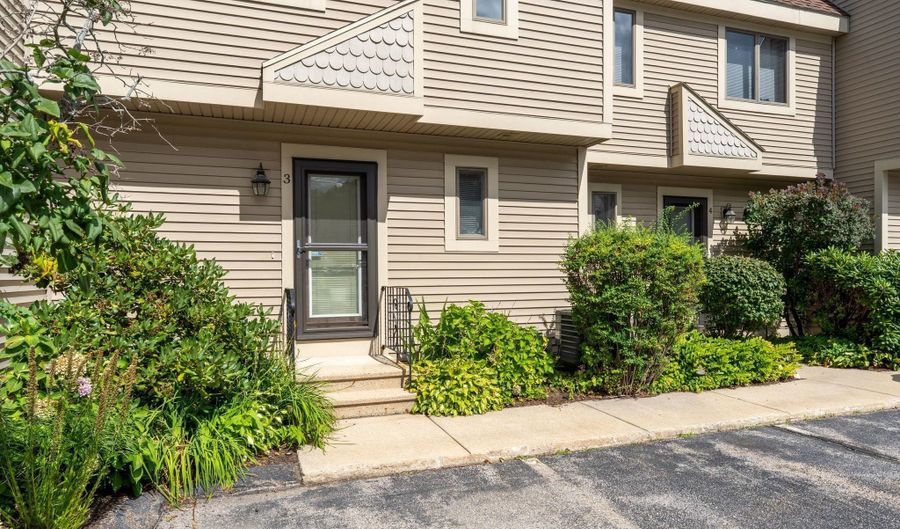 51 River Front Dr 3, Manchester, NH 03102 - 2 Beds, 2 Bath