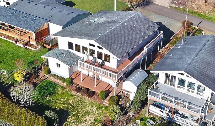 5185 Main St, Bay City, OR 97107 - 3 Beds, 3 Bath