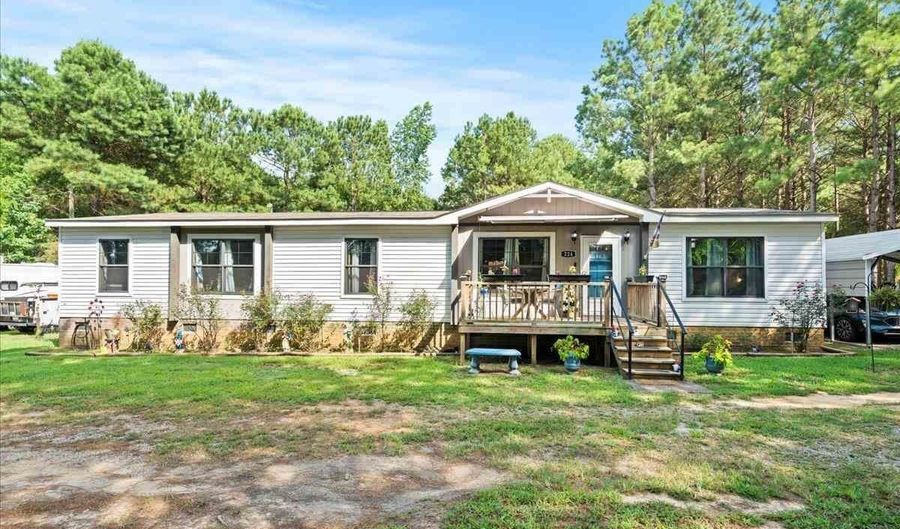 224 Coxe Rd E, Blenheim, SC 29516 - 4 Beds, 2 Bath