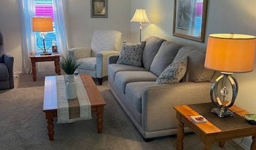 622 Tulip Cir W, Auburndale, FL 33823 - 2 Beds, 2 Bath