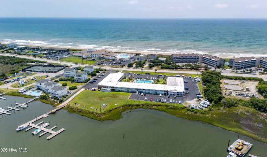 1918 W Ft Macon Rd 201, Atlantic Beach, NC 28512 - 1 Beds, 1 Bath