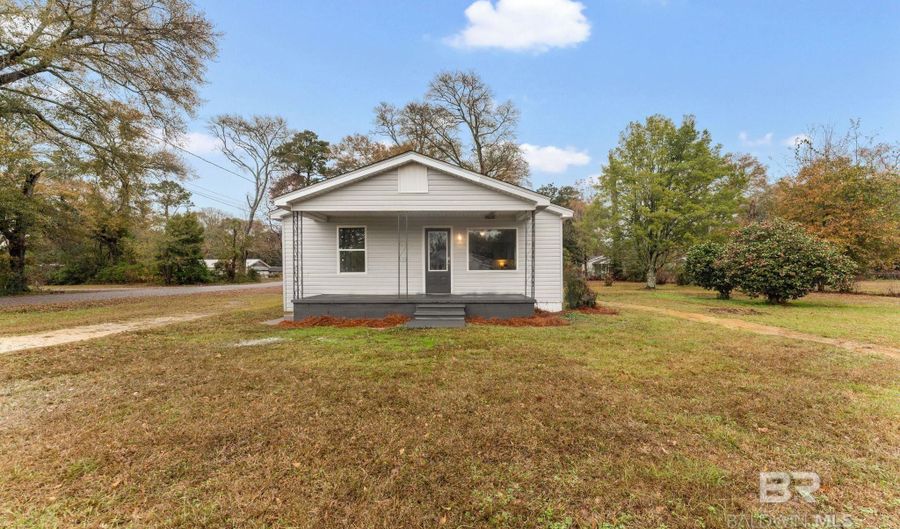310 W Mango St, Bay Minette, AL 36507 - 3 Beds, 1 Bath