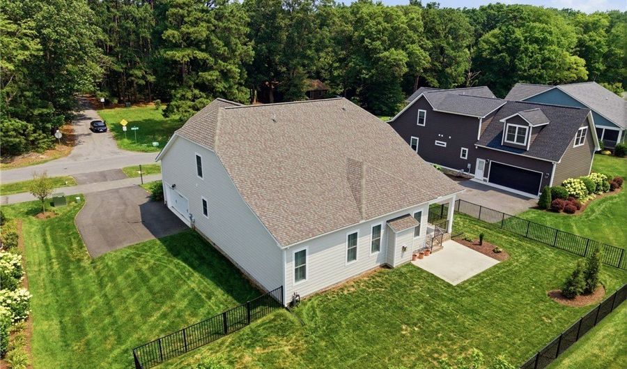 816 Chapman St, Ashland, VA 23005 - 3 Beds, 3 Bath