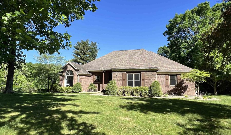 165 The Woods, Bedford, IN 47421 - 4 Beds, 3 Bath