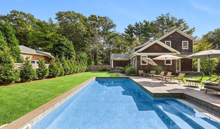 97 Oak Ln, Amagansett, NY 11937 - 6 Beds, 5 Bath