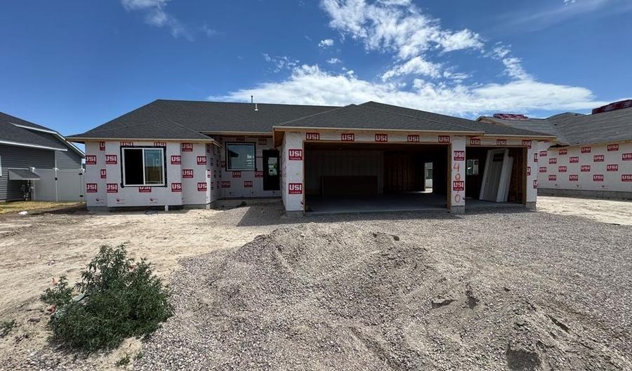 4970 Pierce Ave, Chubbuck, ID 83202 - 3 Beds, 2 Bath