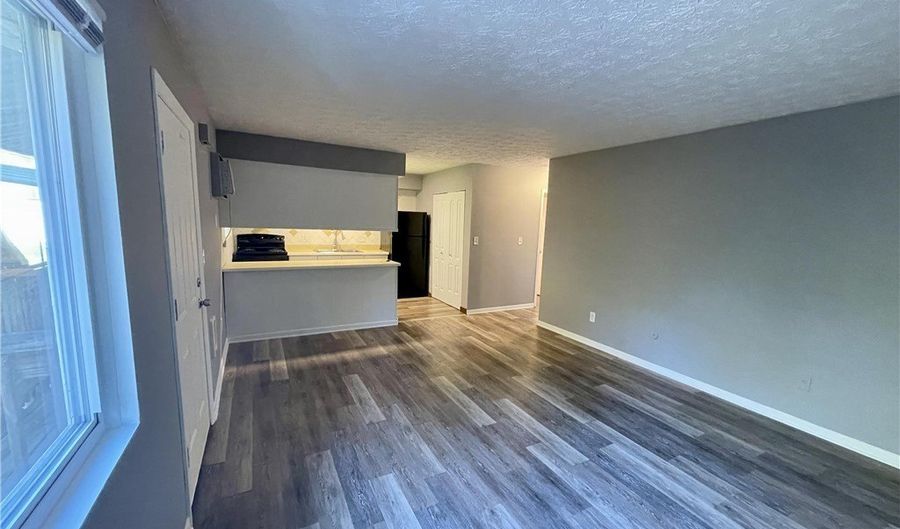 480 Massillon Rd L, Akron, OH 44306 - 2 Beds, 1 Bath