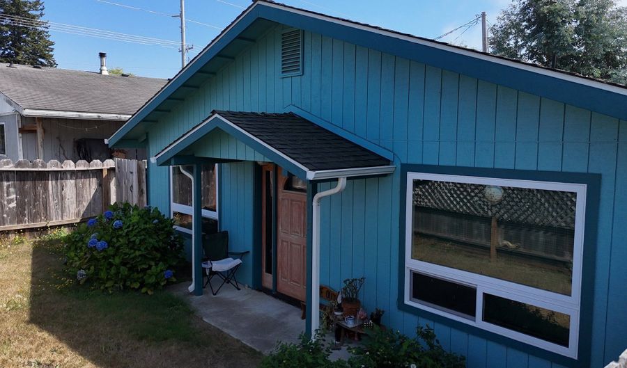 1115 RANSOM Ave, Brookings, OR 97415 - 2 Beds, 2 Bath