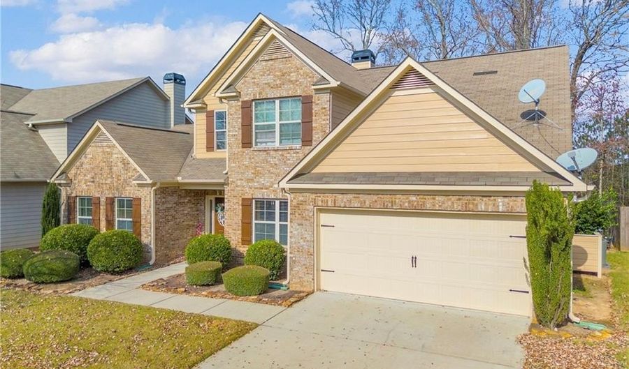 4050 Whitfield Oak Way, Auburn, GA 30011 - 4 Beds, 3 Bath