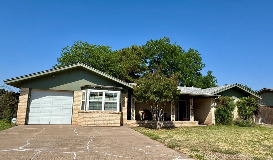 2003 N Enfield, Alpine, TX 79830 - 3 Beds, 2 Bath