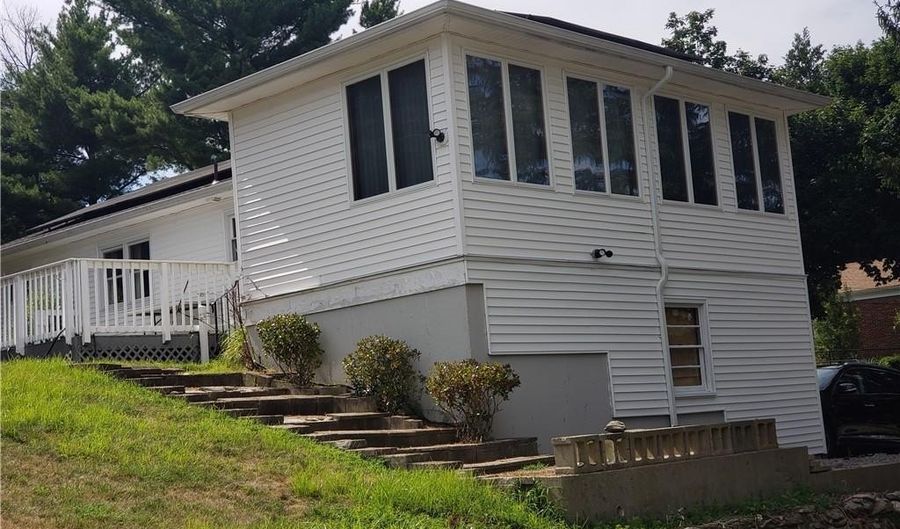 83 Valente Dr, Cranston, RI 02920 - 3 Beds, 2 Bath