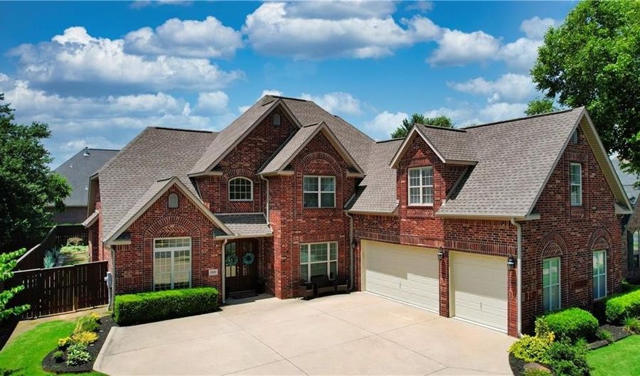 5000 SW Blaire Mont Rd, Bentonville, AR 72713 - 4 Beds, 4 Bath