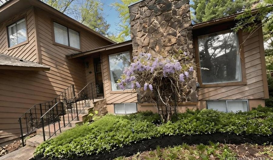 5541 N Samson Ave, Boise, ID 83704 - 4 Beds, 4 Bath