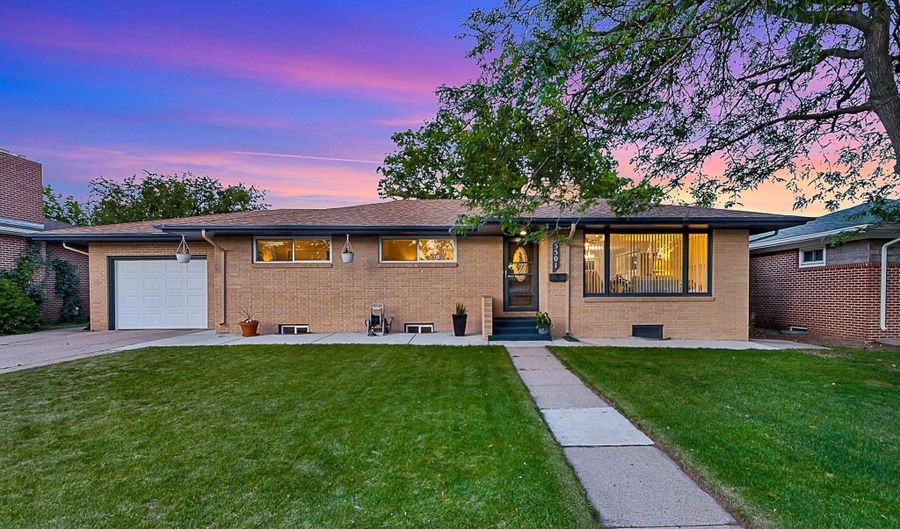 5501 FREDERICK Dr, Cheyenne, WY 82009 - 5 Beds, 3 Bath
