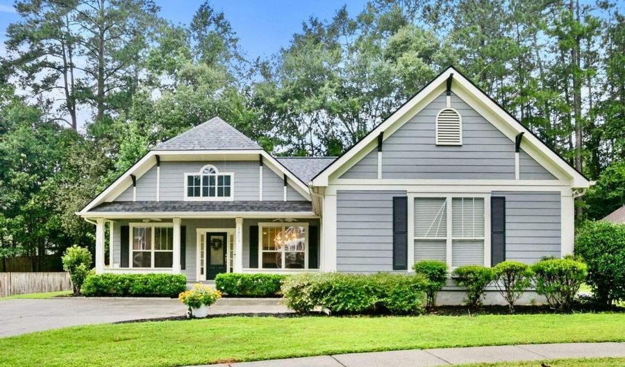 3809 Clear Lake Way NW, Acworth, GA 30101 - 3 Beds, 2 Bath