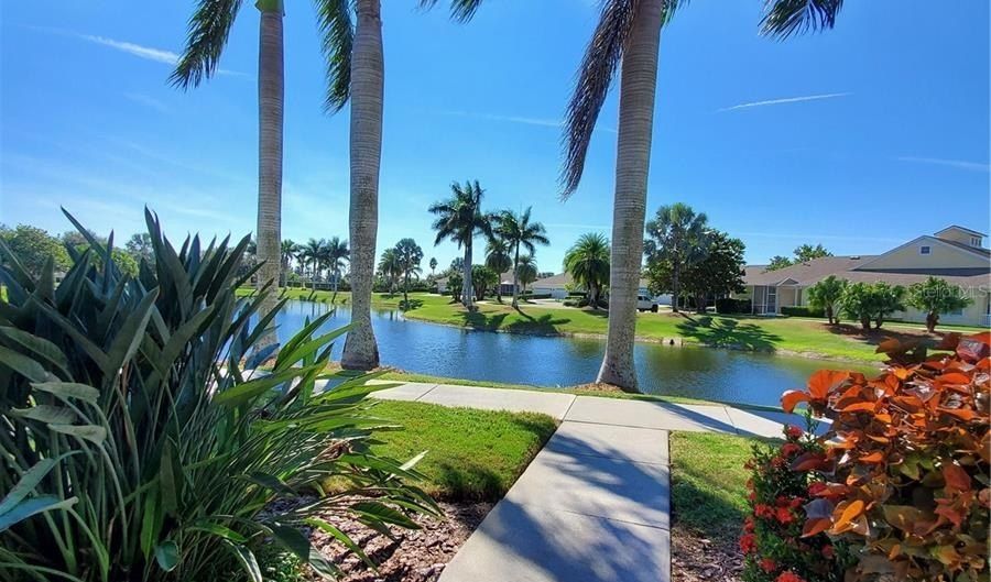 998 SIGNET Dr, Apollo Beach, FL 33572 - 6 Beds, 7 Bath