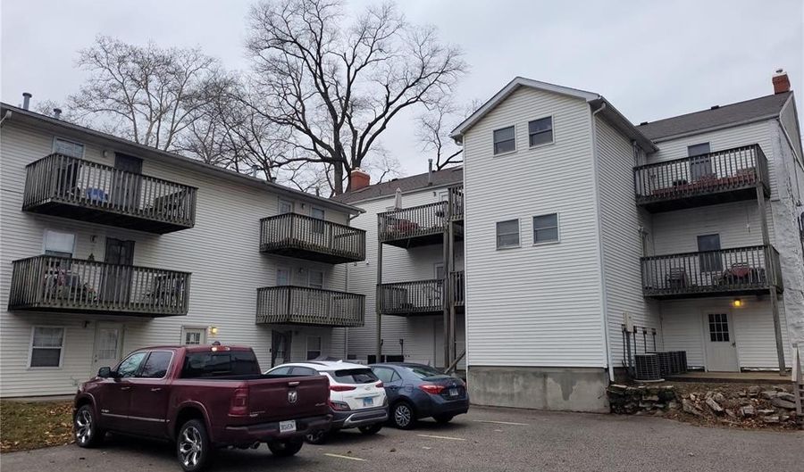 2705 College Ave, Alton, IL 62002 - 0 Beds, 0 Bath