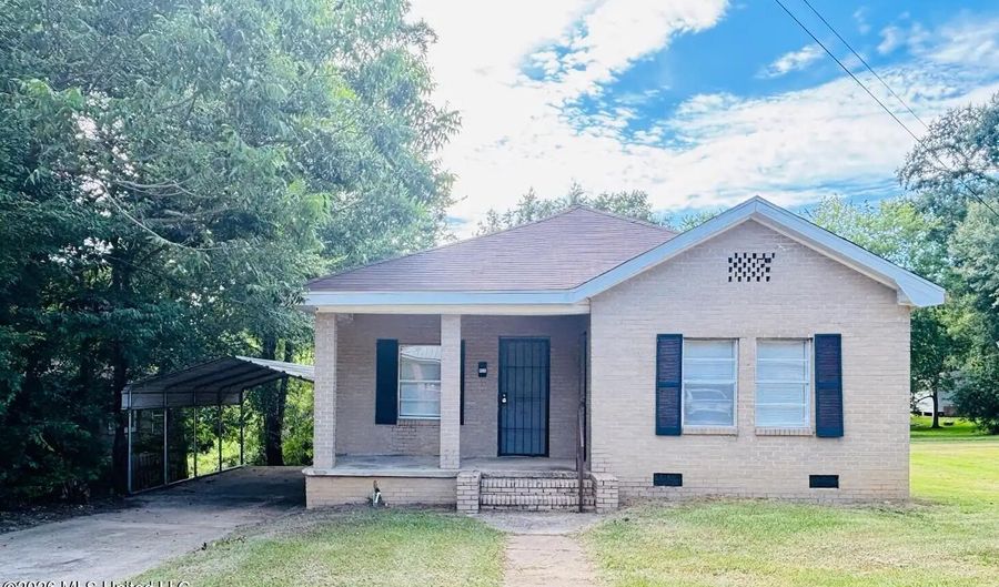 406 S Washington St, Brookhaven, MS 39601 - 3 Beds, 2 Bath