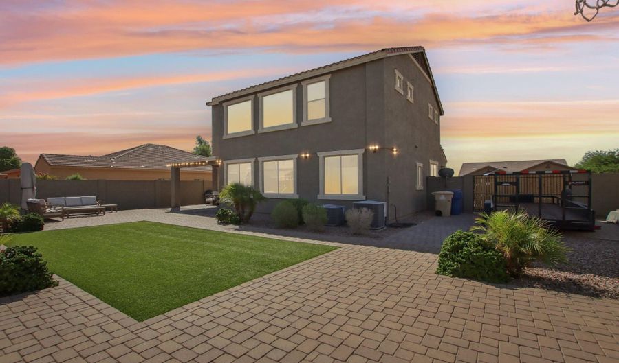 21760 W HESS Ave, Buckeye, AZ 85326 - 5 Beds, 3 Bath