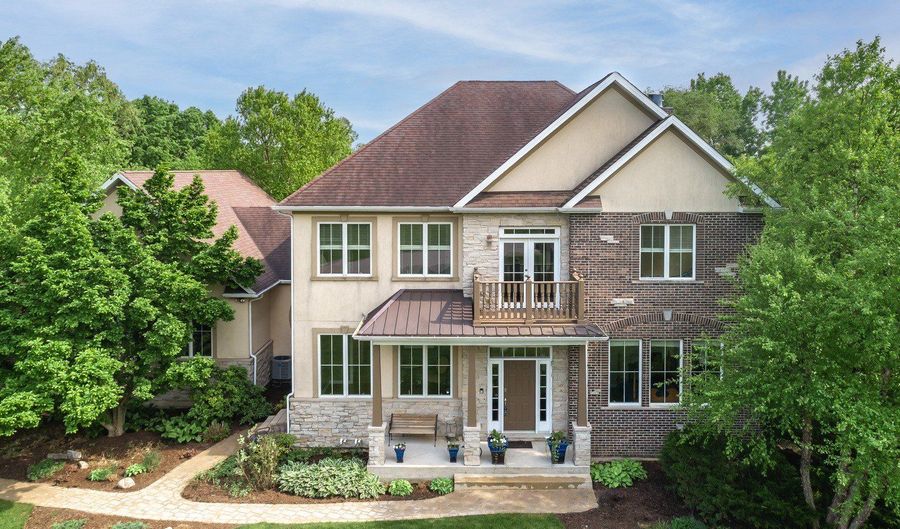 660 Birch Hollow Dr, Antioch, IL 60002 - 4 Beds, 4 Bath