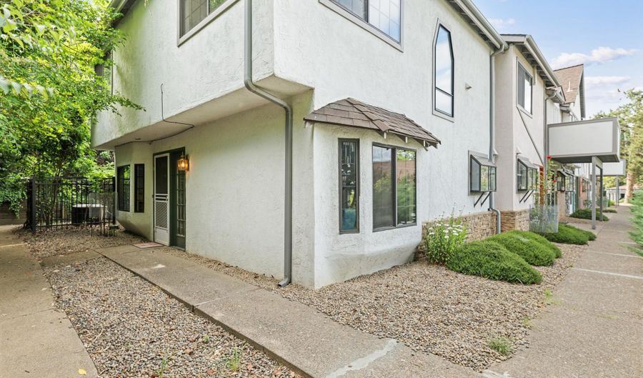 495 Chestnut St 24, Ashland, OR 97520 - 3 Beds, 2 Bath