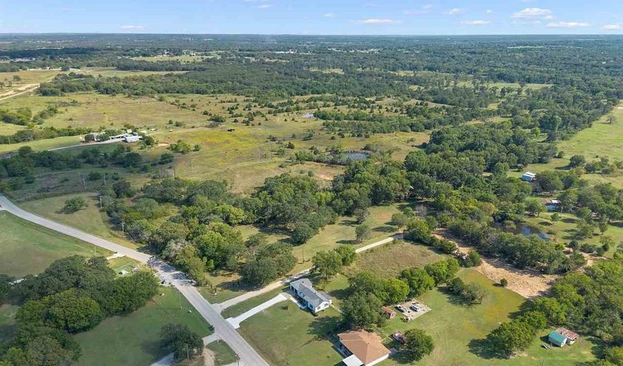 2430 NE 3rd Ave, Ardmore, OK 73401 - 3 Beds, 1 Bath