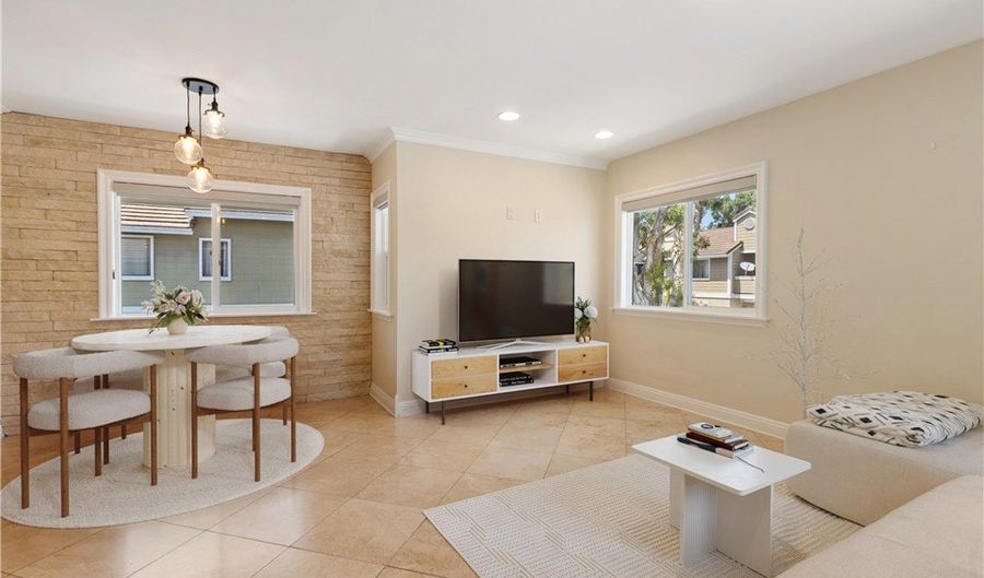 18 Laurel, Aliso Viejo, CA 92656 - 1 Beds, 1 Bath