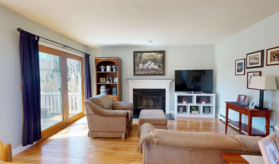 29 Westminster Dr, Burlington, VT 05408 - 4 Beds, 3 Bath