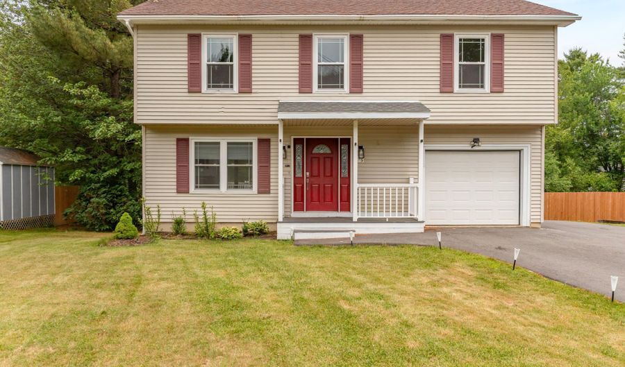 95 Yankee Ave, Bangor, ME 04401 - 4 Beds, 2 Bath
