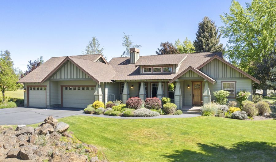 63330 South Rd, Bend, OR 97703 - 3 Beds, 3 Bath