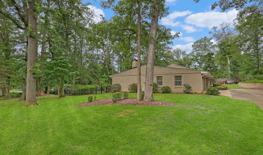 7400 BRADDOCK Rd, Annandale, VA 22003 - 3 Beds, 3 Bath