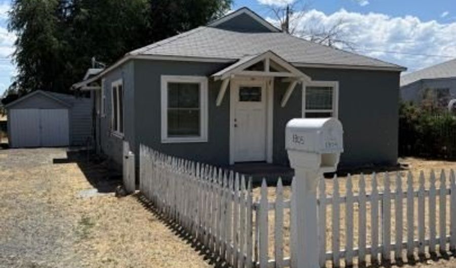 1305 W 8th St, Alturas, CA 96101 - 2 Beds, 1 Bath