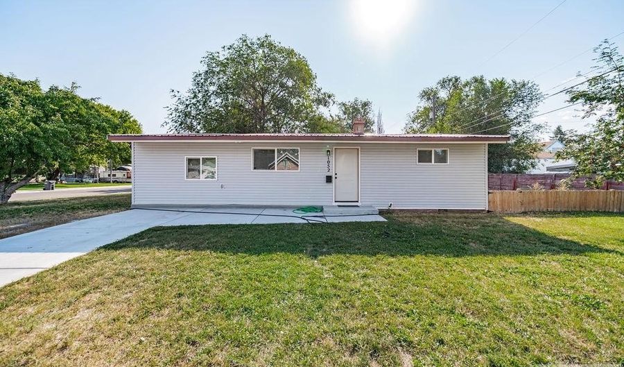 1052 Royal Ave, Idaho Falls, ID 83401 - 3 Beds, 1 Bath