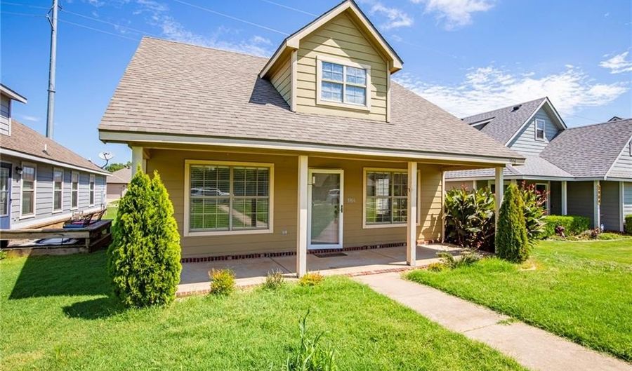 3906 SW Gibson Ave, Bentonville, AR 72712 - 2 Beds, 2 Bath