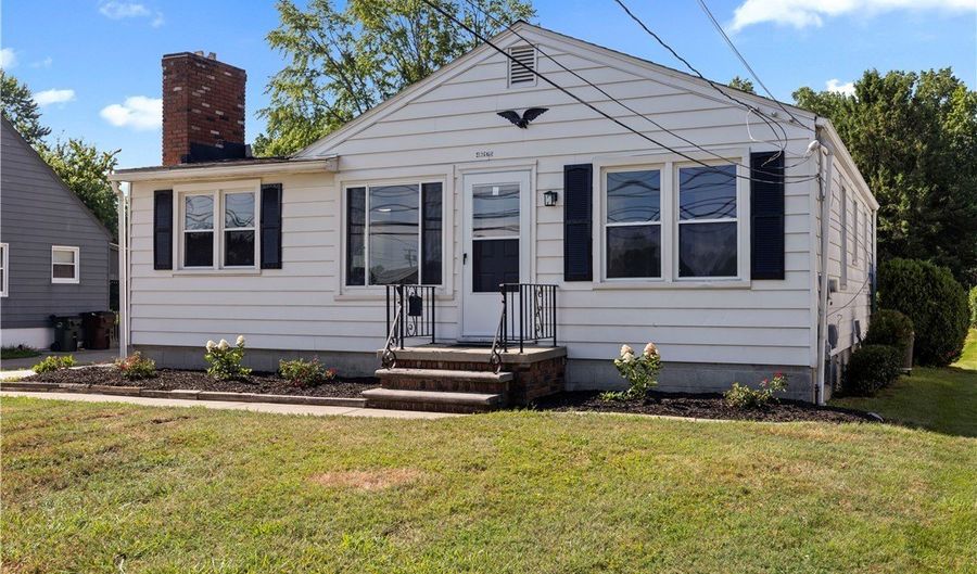 46175 Middle Ridge Rd, Amherst, OH 44001 - 3 Beds, 1 Bath