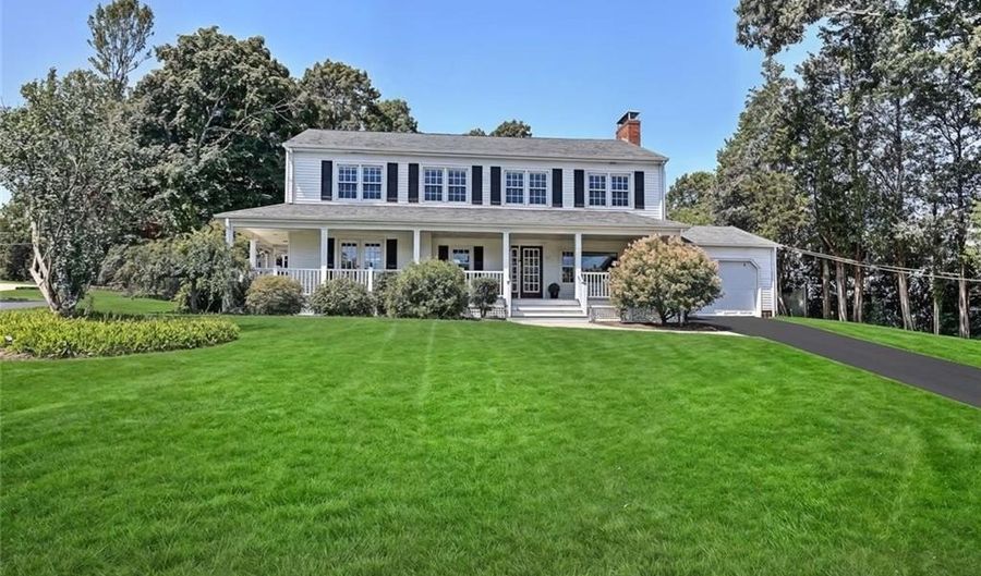 25 Viking Dr, Bristol, RI 02809 - 5 Beds, 3 Bath