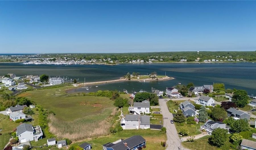 18 STARFISH Dr, Narragansett, RI 02882 - 3 Beds, 3 Bath