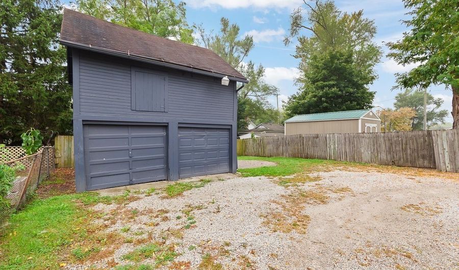 415 W Beecher, Adrian, MI 49221 - 2 Beds, 1 Bath