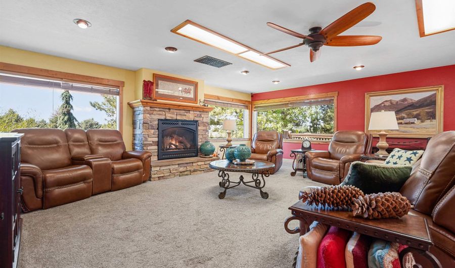 2020 Bennett Ave, Burley, ID 83318 - 8 Beds, 4 Bath