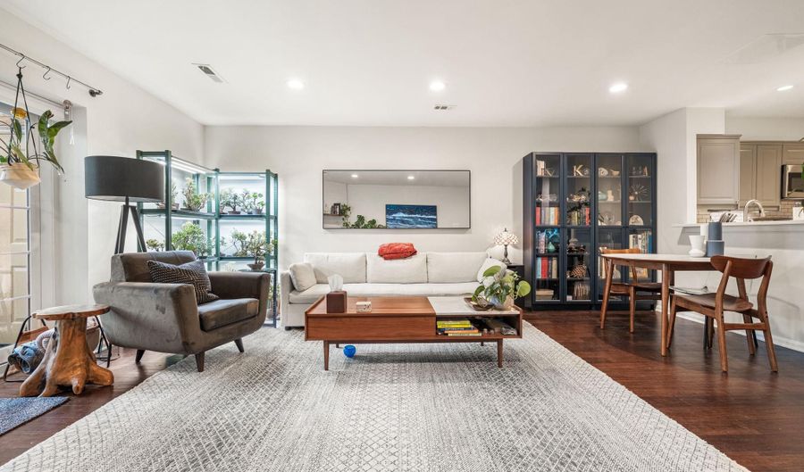 907 S ROLFE St 1A, Arlington, VA 22204 - 2 Beds, 3 Bath